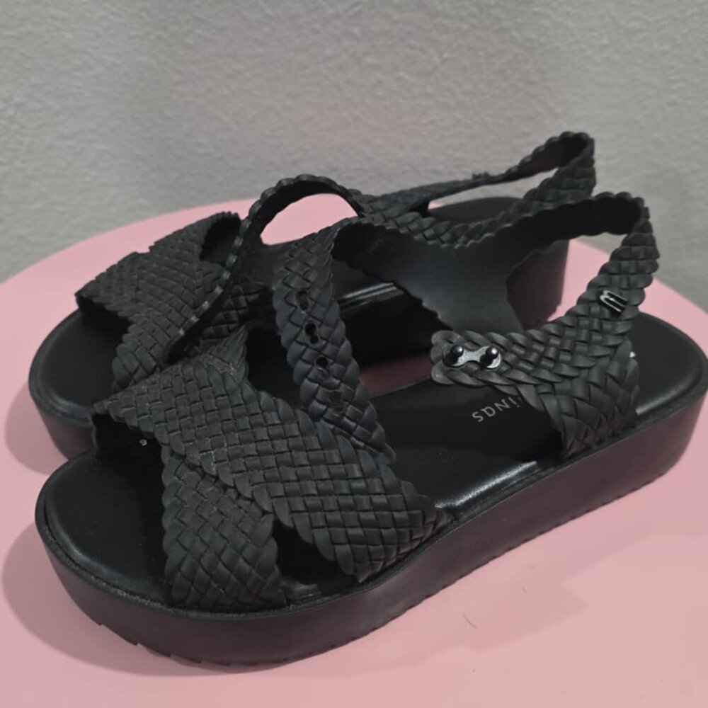 Melissa + Salinas | kBlack Braided Jelly Sandal size 7